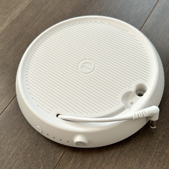 KINITO Diffuser Battery Base, Cordless Essential Oil Accessory, Cord-Free Style - Picture 2 of 5